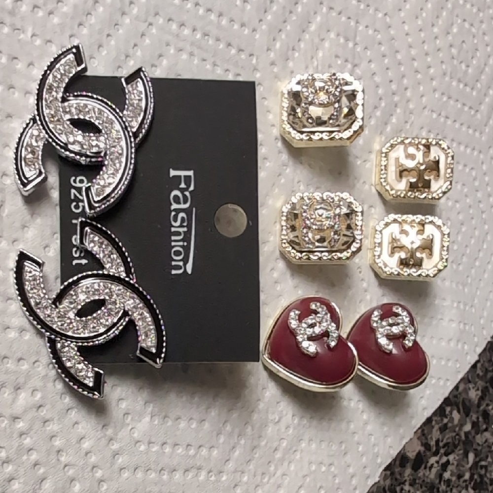 Source Unknown Silver and Red Heart Earrings Set